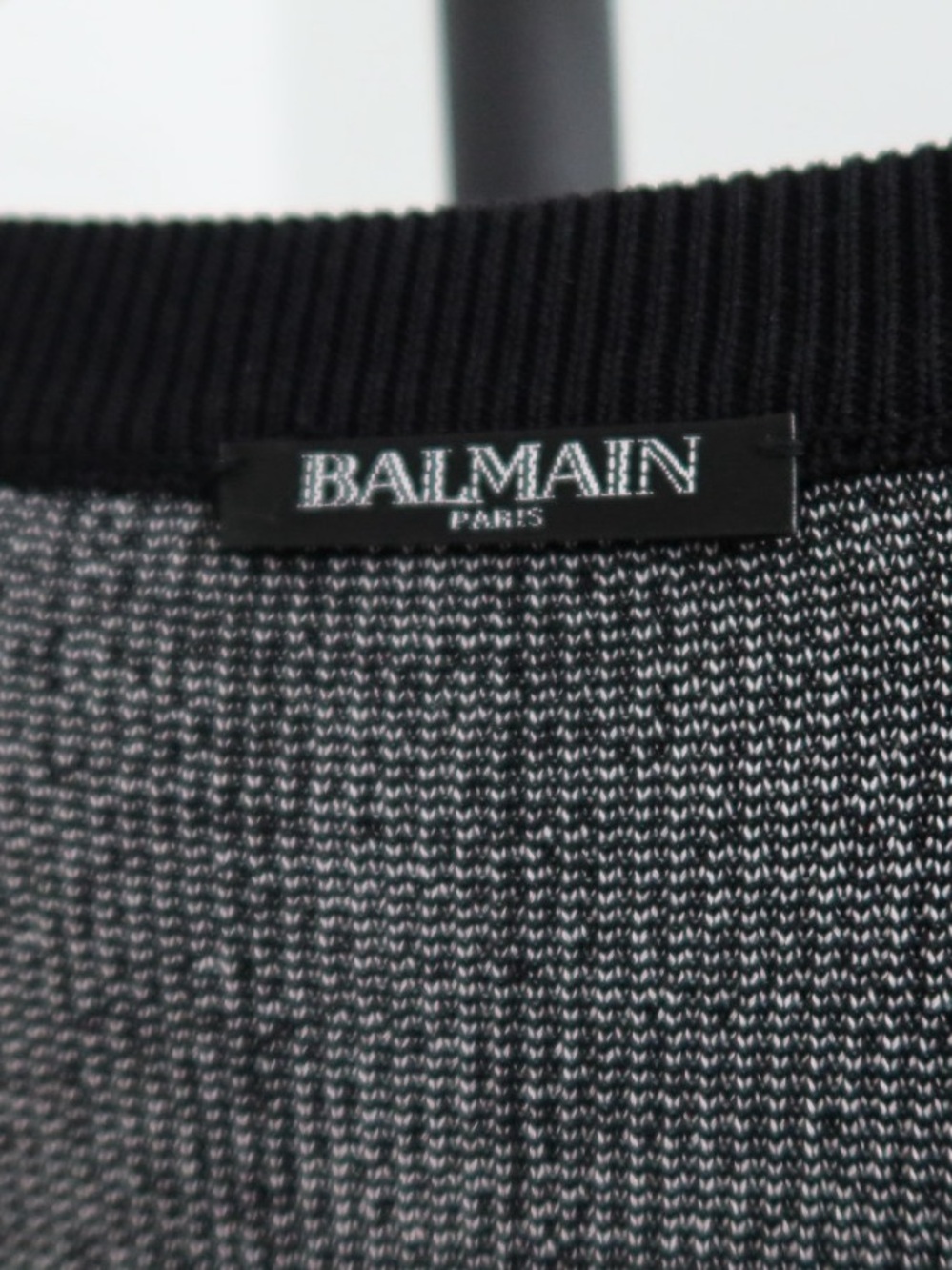 Balmain - Picture 2 of 3